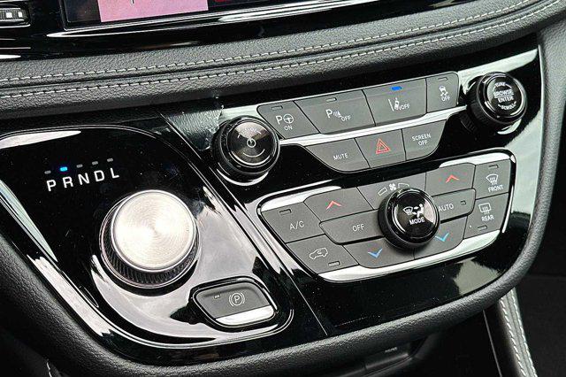 2023 Chrysler Pacifica Hybrid Limited