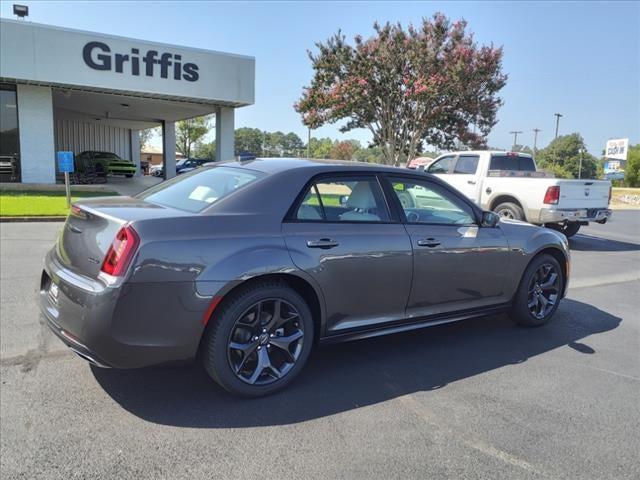 2023 Chrysler Chrysler 300 300 TOURING L RWD