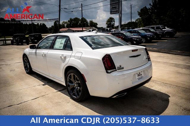 2023 Chrysler Chrysler 300 300 TOURING L RWD