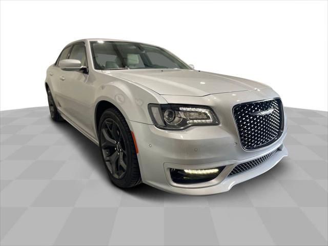 2023 Chrysler Chrysler 300 300 TOURING L RWD