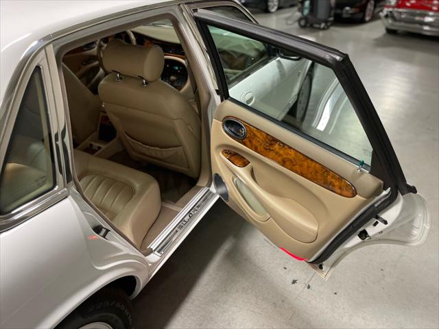 1999 Jaguar XJ XJ8 4dr Sedan