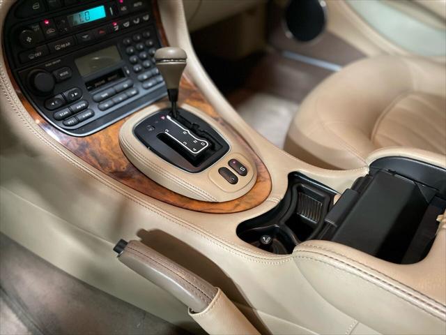 1999 Jaguar XJ XJ8 4dr Sedan