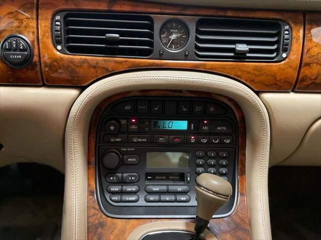 1999 Jaguar XJ XJ8 4dr Sedan