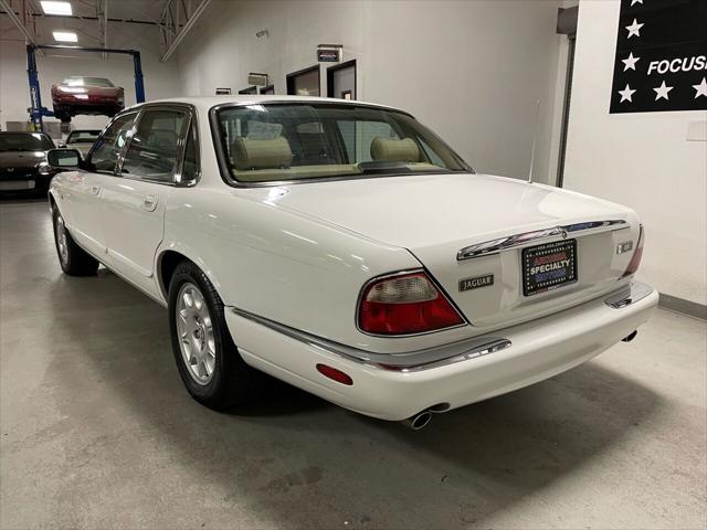 1999 Jaguar XJ XJ8 4dr Sedan