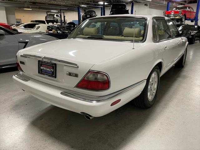 1999 Jaguar XJ XJ8 4dr Sedan