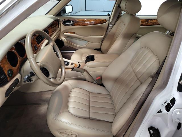 1999 Jaguar XJ XJ8 4dr Sedan
