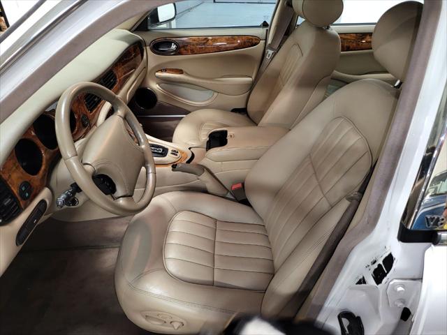 1999 Jaguar XJ XJ8 4dr Sedan