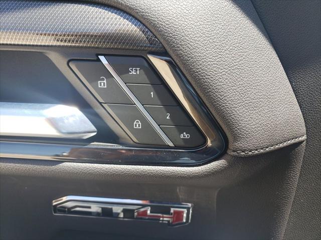 2023 GMC Sierra 1500 4WD Crew Cab Short Box AT4