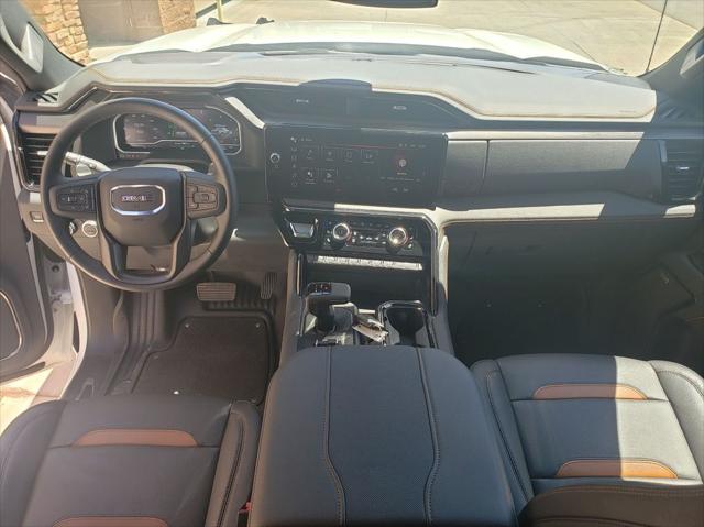 2023 GMC Sierra 1500 4WD Crew Cab Short Box AT4