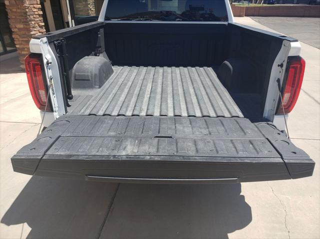 2023 GMC Sierra 1500 4WD Crew Cab Short Box AT4