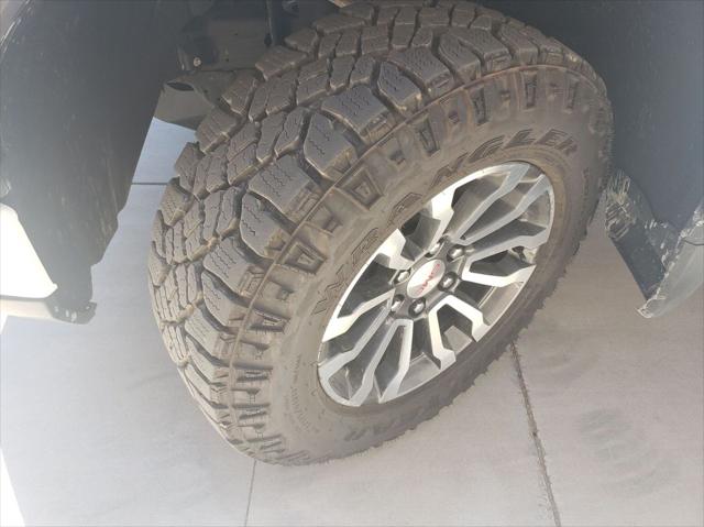 2023 GMC Sierra 1500 4WD Crew Cab Short Box AT4