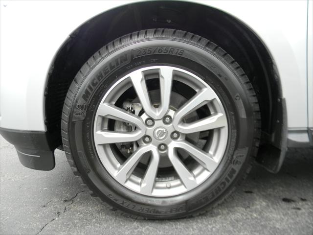2016 Nissan Pathfinder S