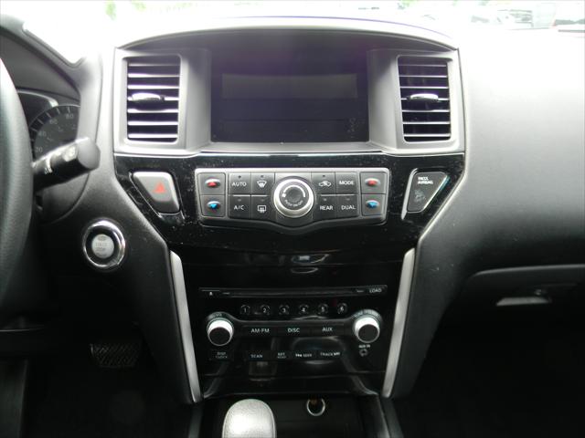 2016 Nissan Pathfinder S