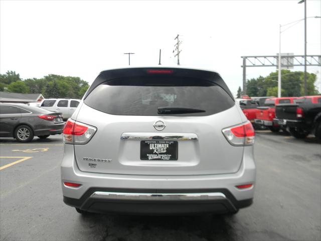 2016 Nissan Pathfinder S