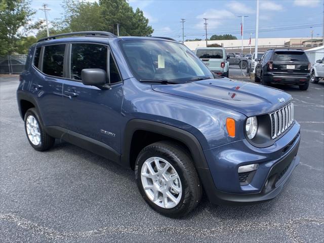 2023 Jeep Renegade RENEGADE LATITUDE 4X4