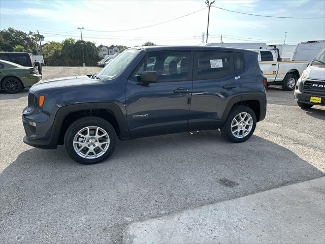 2023 Jeep Renegade RENEGADE LATITUDE 4X4