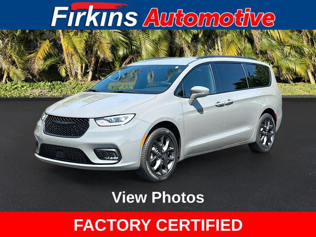 2022 Chrysler Pacifica Touring L AWD