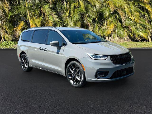 2022 Chrysler Pacifica Touring L AWD