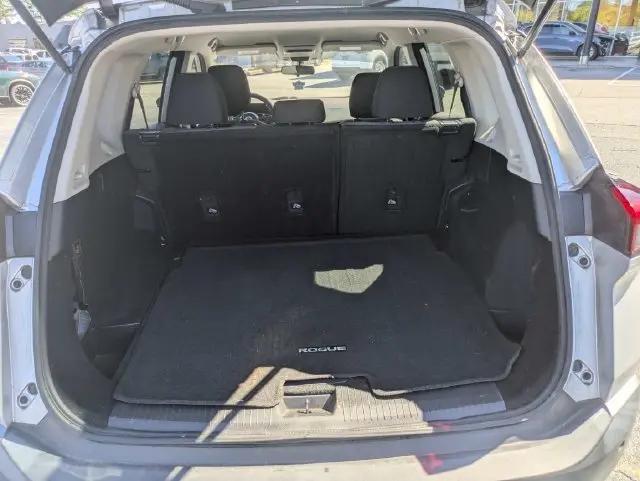 2021 Nissan Rogue SV FWD