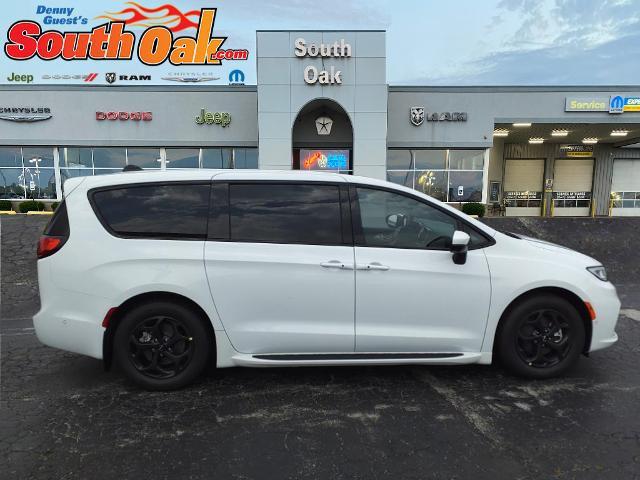 2023 Chrysler Pacifica Hybrid PACIFICA PLUG-IN HYBRID TOURING L