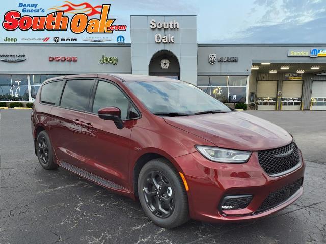 2023 Chrysler Pacifica Hybrid PACIFICA PLUG-IN HYBRID TOURING L