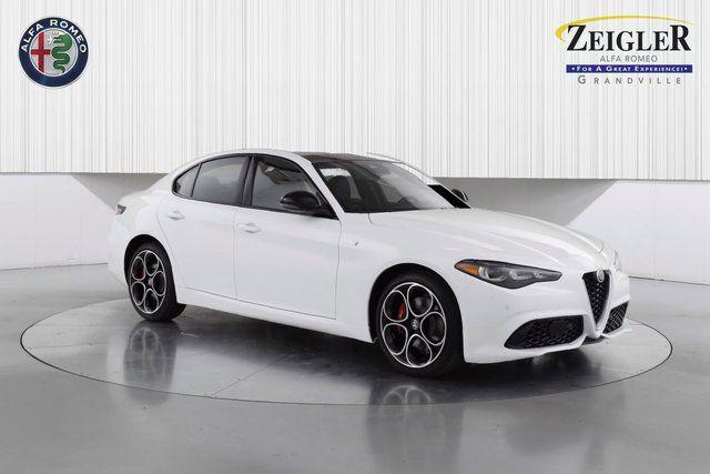2024 Alfa Romeo Giulia GIULIA Ti AWD 2024 Alfa Romeo Giulia GIULIA Ti AWD