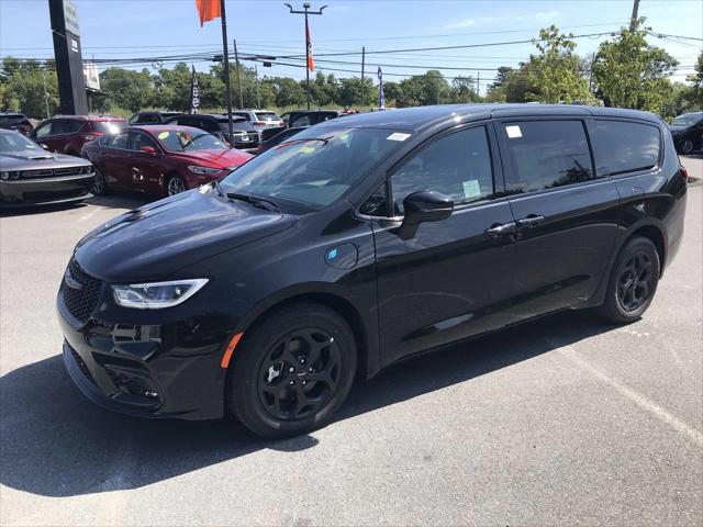 2023 Chrysler Pacifica Hybrid PACIFICA PLUG-IN HYBRID TOURING L