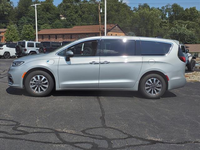 2023 Chrysler Pacifica Plug-In Hybrid PACIFICA PLUG-IN HYBRID TOURING L