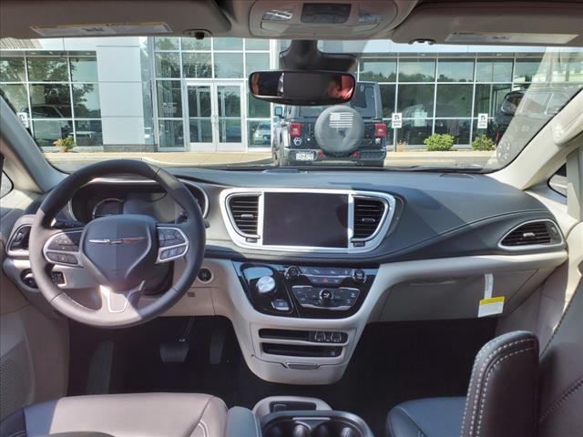 2023 Chrysler Pacifica Plug-In Hybrid PACIFICA PLUG-IN HYBRID TOURING L