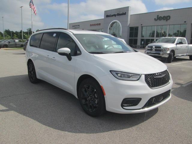 Discover Vans for Sale Near Springdale, AR