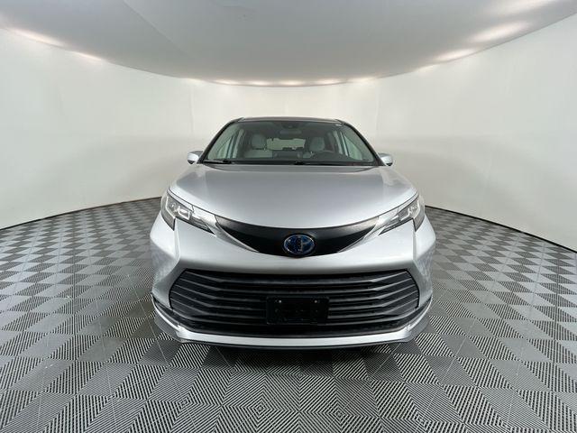 2021 Toyota Sienna LE