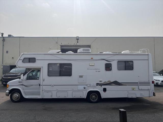 2003 Ford E-450 Cutaway E450 Cube Van 12'