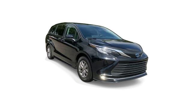 2022 Toyota Sienna XLE