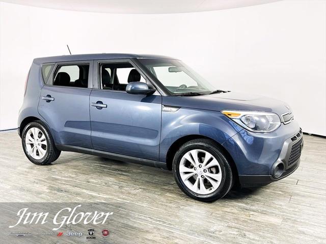 2015 Kia Soul + 2015 Kia Soul +