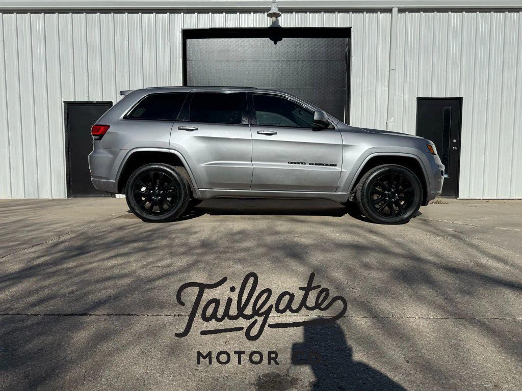 2021 Jeep Grand Cherokee Laredo X's photo