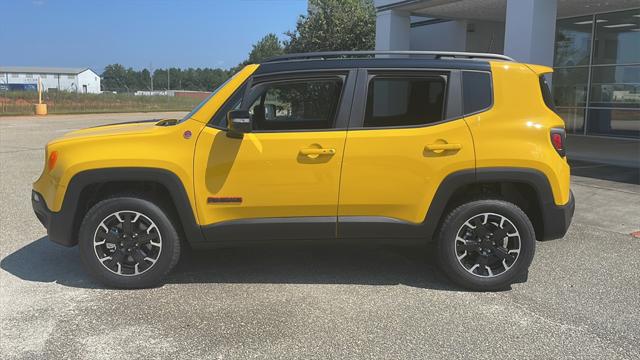 2023 Jeep Renegade RENEGADE TRAILHAWK 4X4