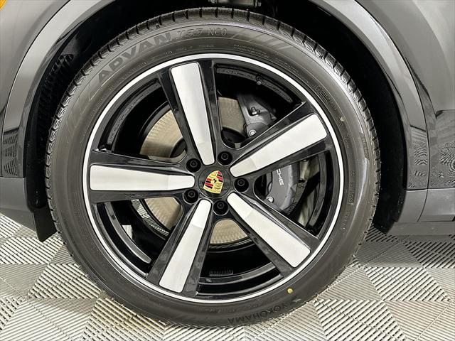 2024 Porsche Cayenne AWD