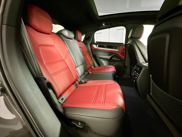 2024 Porsche Cayenne Coupe AWD