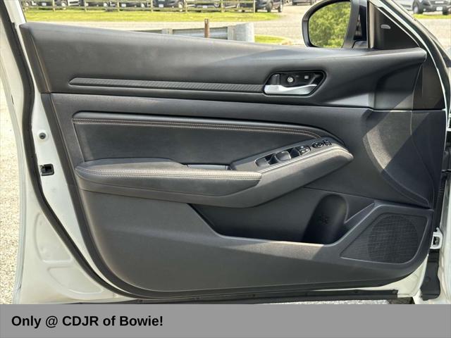 2020 Nissan Altima SR FWD