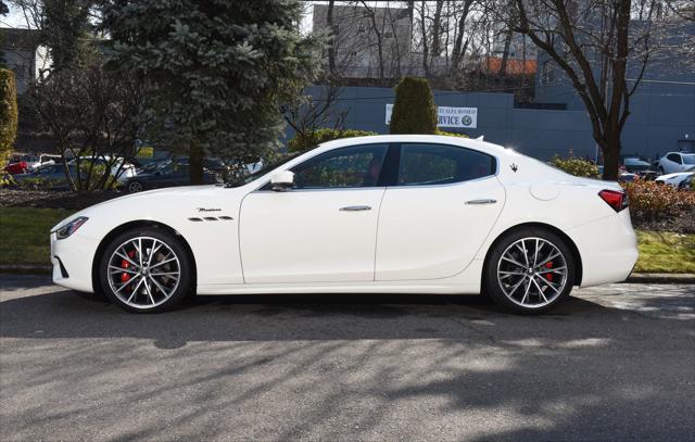 2023 Maserati Ghibli Modena Q4