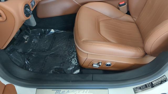 2022 Maserati Quattroporte Modena