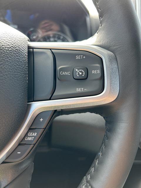 2024 RAM Ram 1500 RAM 1500 BIG HORN CREW CAB 4X4 64 BOX