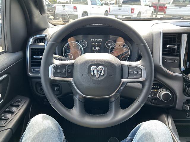 2024 RAM Ram 1500 RAM 1500 BIG HORN CREW CAB 4X4 64 BOX