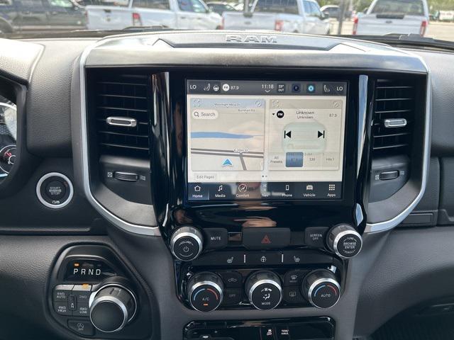 2024 RAM Ram 1500 RAM 1500 BIG HORN CREW CAB 4X4 64 BOX
