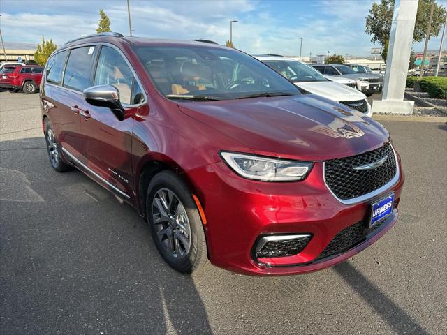 2023 Chrysler Pacifica Plug-In Hybrid PACIFICA PLUG-IN HYBRID PINNACLE