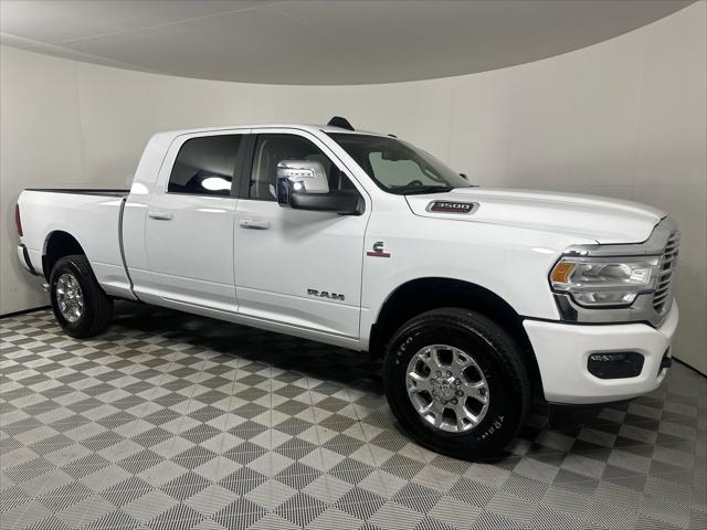 2024 RAM Ram 3500 RAM 3500 LARAMIE MEGA CAB 4X4 64 BOX