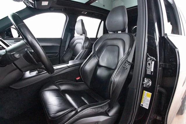 2020 Volvo XC90 T6 R-Design 7 Passenger