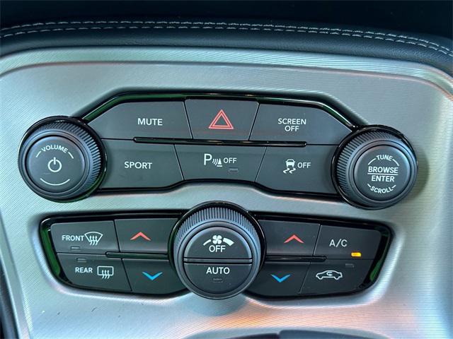 2023 Dodge Challenger SXT