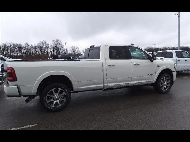 2024 RAM Ram 3500 RAM 3500 LIMITED LONGHORN CREW CAB 4X4 8 BOX