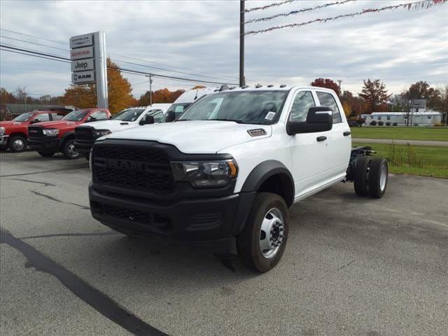 2024 RAM Ram 5500 Chassis Cab RAM 5500 TRADESMAN CHASSIS CREW CAB 4X4 60 CA